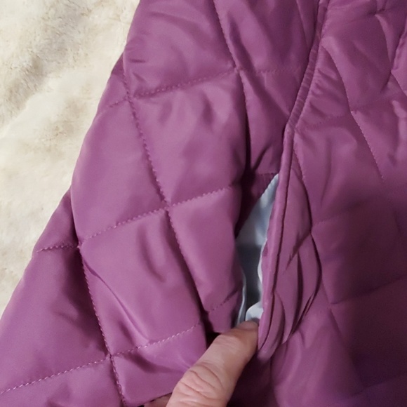 Croft & Barrow Puffer Vest - Picture 7 of 7